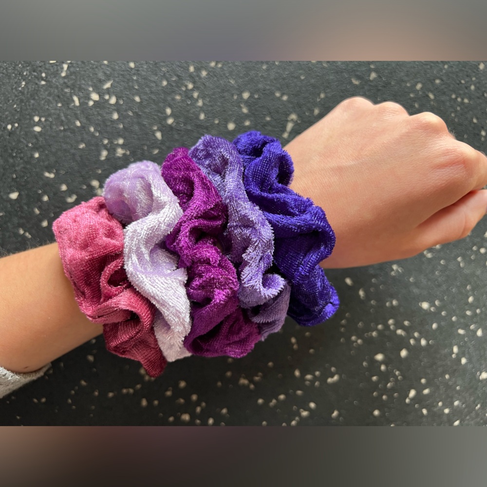 💜 Velvet Scrunchie Bundle - 5 Purples